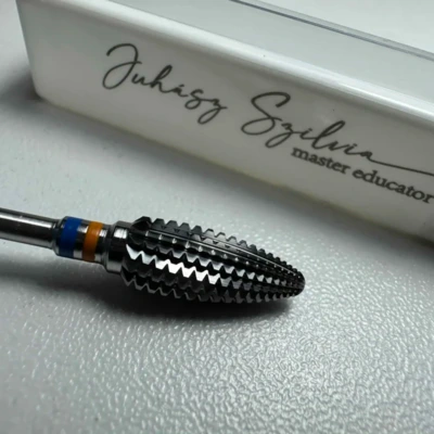 Juhász Szilvia - Anyagleszedő fej - Spiral Cut