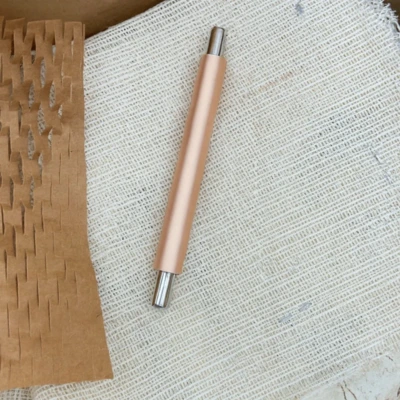 KIWI NAILS CAT EYE MAGNET