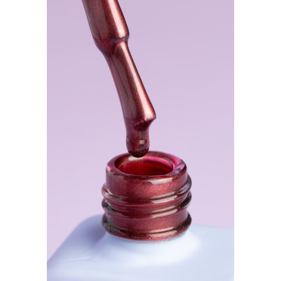 "DNKa" COLOR GEL POLISH, #0037 Silk Cat’s Eye