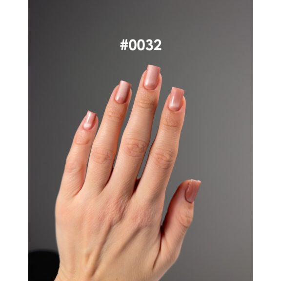 "DNKa" COLOR GEL POLISH, #0032 Silk Cat’s Eye